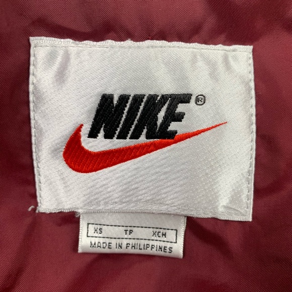 Nike Vintage Kid's Puffy Outdoor Vest - Picture 6 of 8